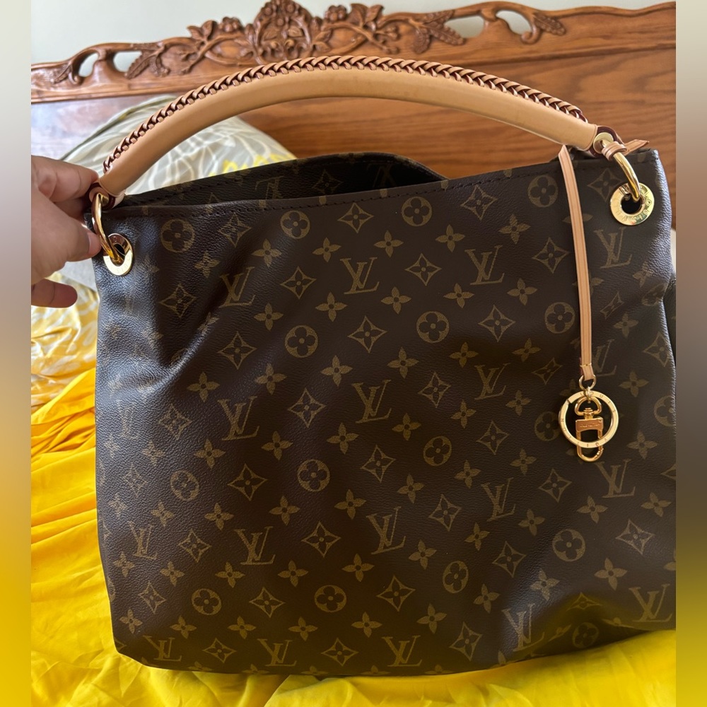 Louis Vuitton handbag brown